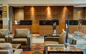 Radisson Hotel Fort Mcmurray 3*